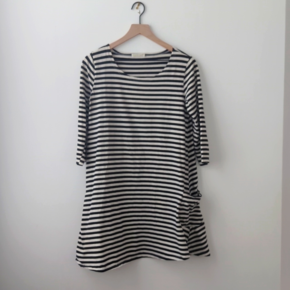 ❤️ Black and white striped swing A-line dress size M